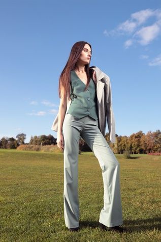 Olive bootcut pants xs