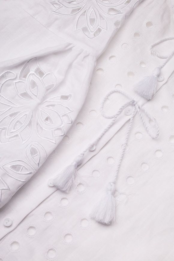 White shirt with embroidered cuts, xs-s