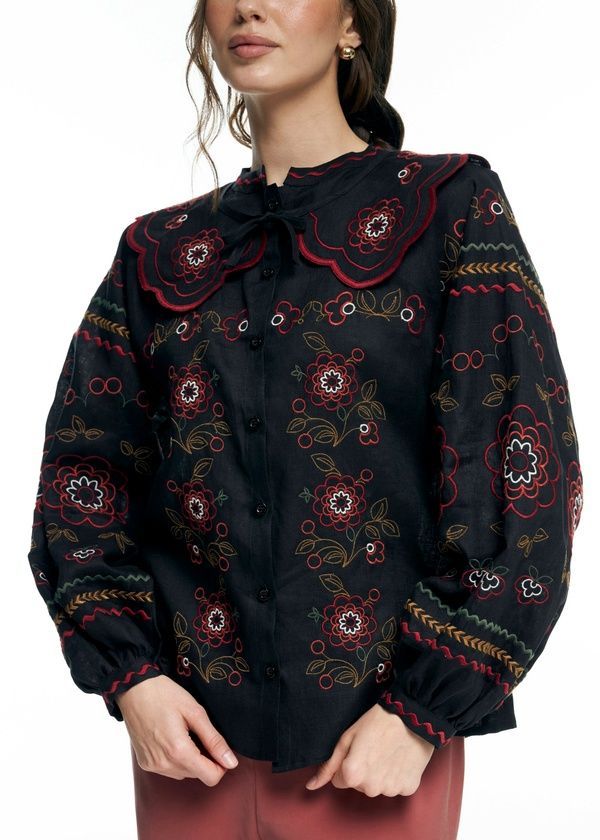 Black shirt with detachable collar and red embroidery, XS-s