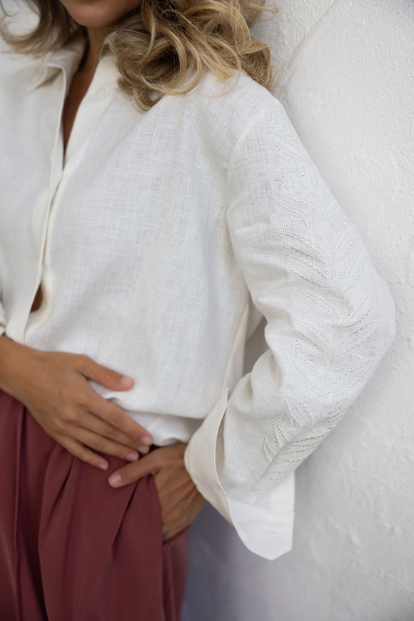 Linen shirt with embroidered sleeves xxs