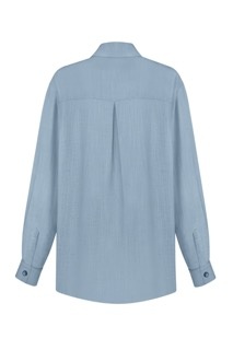 Light-blue linen suit with shorts