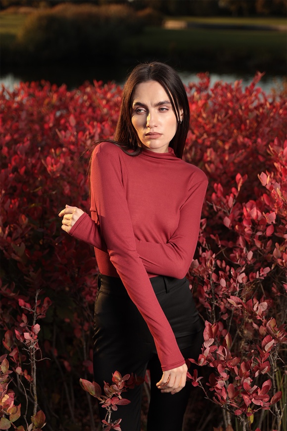 Red silk turtleneck with a cut, XS