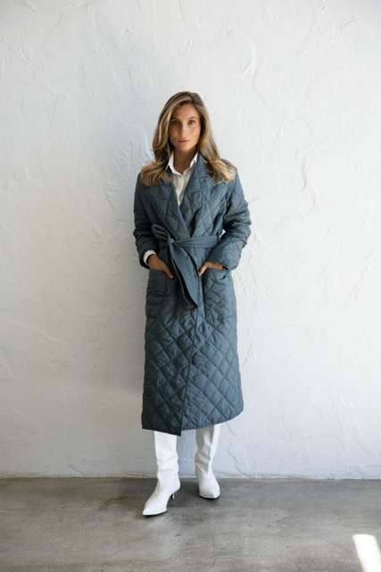 Demi-season coat, dark green color xss