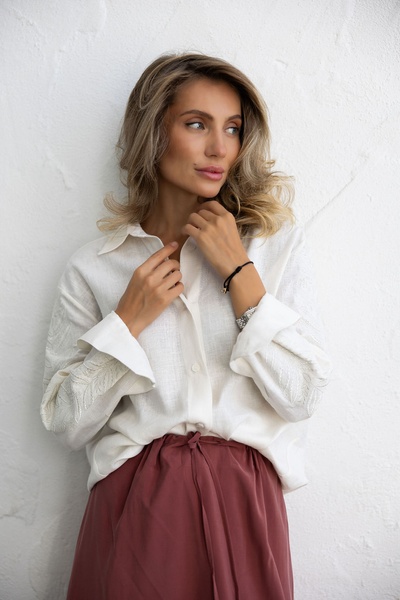 Linen shirt with embroidered sleeves xxs