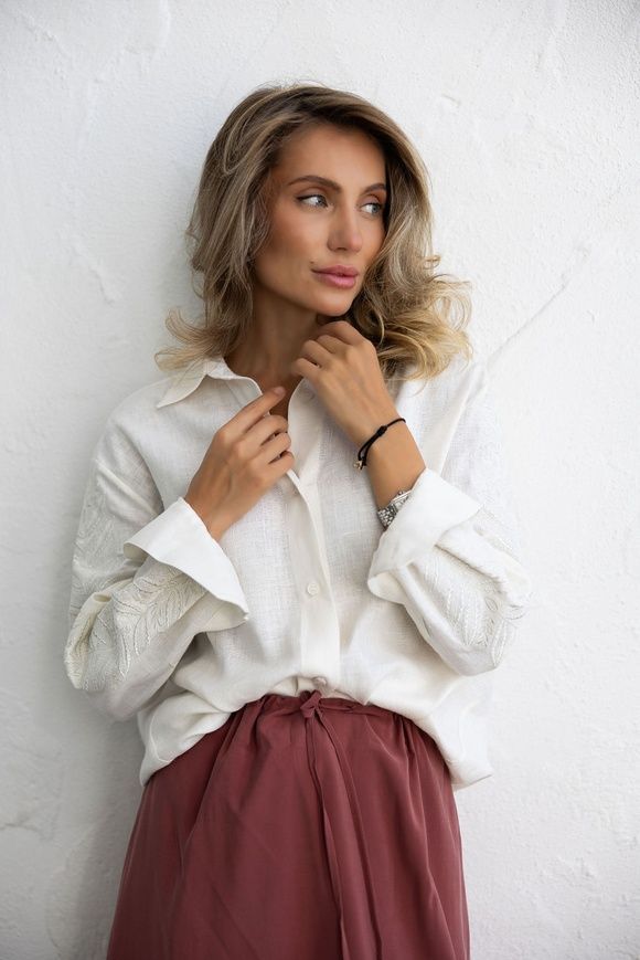 Linen shirt with embroidered sleeves xxl
