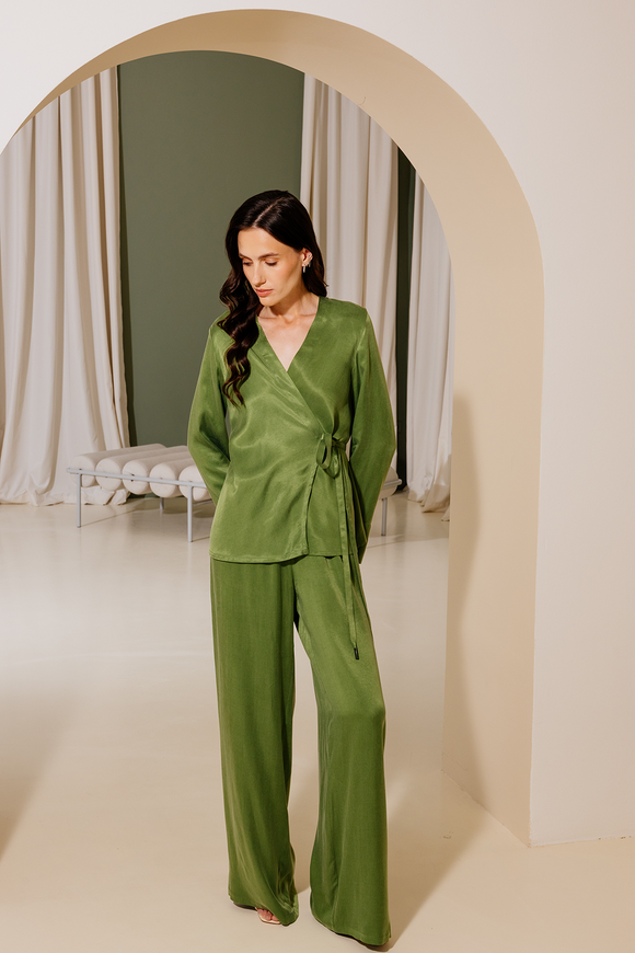 Two-pieces green suit XS-S