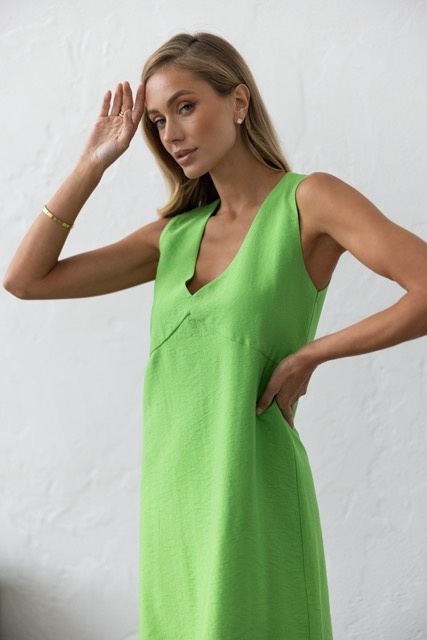 Short green dress xs